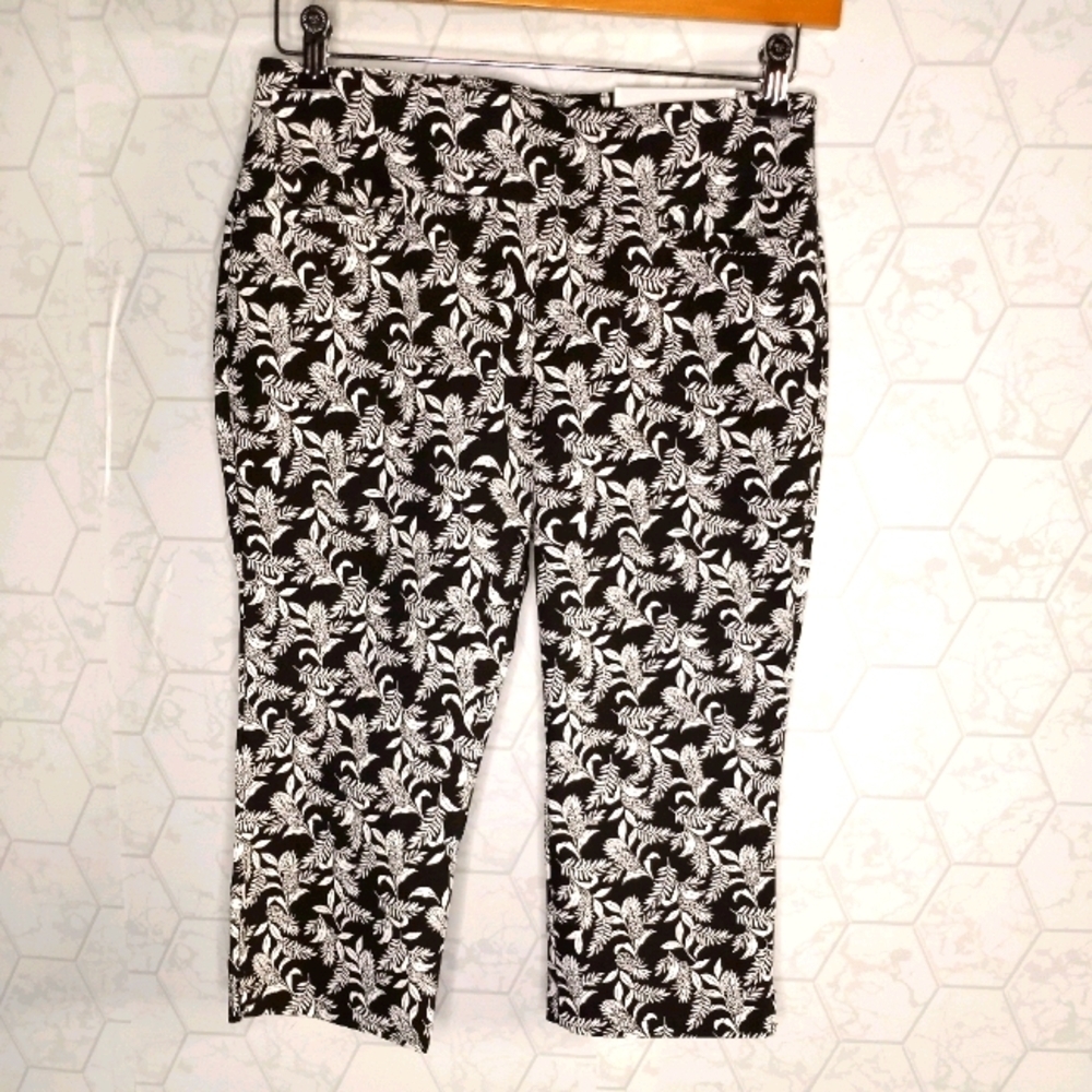 Christopher & Bank Luxe stretch Fern print crops